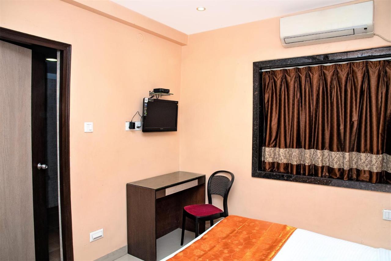 Reliable Inn Калькутта Экстерьер фото