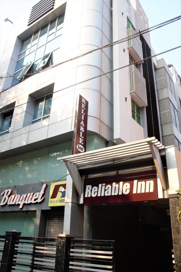 Reliable Inn Калькутта Экстерьер фото