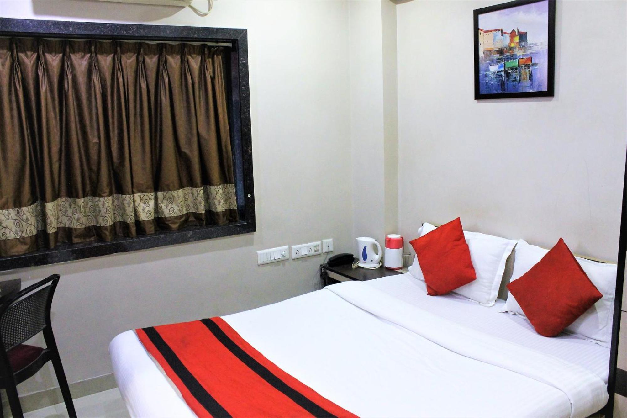 Reliable Inn Калькутта Экстерьер фото